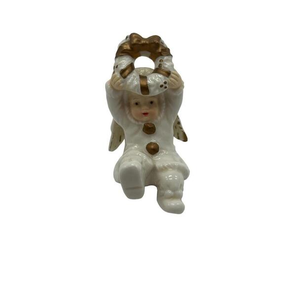 Grandeur Noel Other - Vintage Grandeur Noel Angel Letter 'O' & Wreath Porcelain Figurine